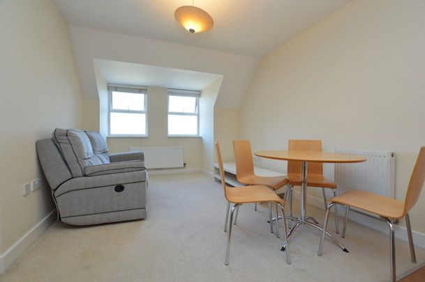 Maybury Road, Woking, Surrey, GU21 5JD - Photo 1