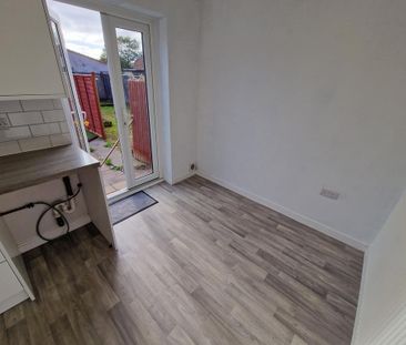 3 bedroom end of terrace house to rent - Photo 6