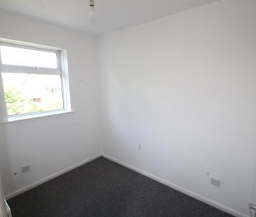 2 bedroom semi-detached house to rent - Photo 5