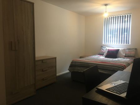2 Bed Flat, Marquis Street, LE1 - Photo 2