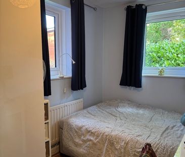 Room in a Shared House, Spindlewood Close, SO16 - Photo 4