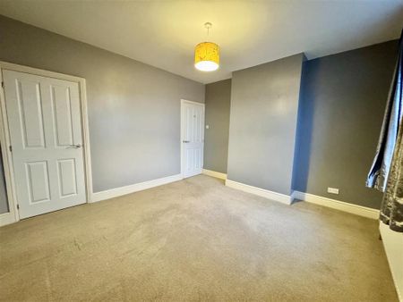 4 bedroom terraced house to rent - Photo 3
