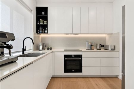 Beachside Brilliance With A Designer Renovation - Photo 2