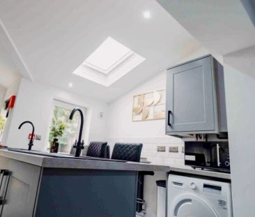 6 Beds 6 Baths - Photo 5