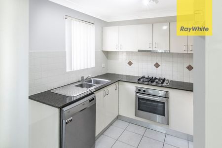 Spacious and Convenient - Photo 5