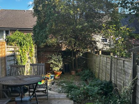 2 bedroom terraced house to rent - Photo 3