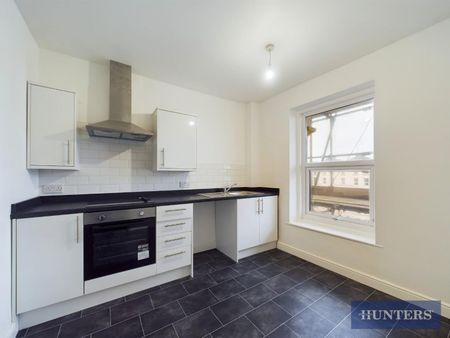 2 bedroom Flat To Let - Photo 4