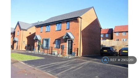 2 bedroom semi-detached house to rent - Photo 2
