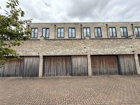 Partridge Close, Trumpington, Cambridge, CB2 9AR - Photo 1