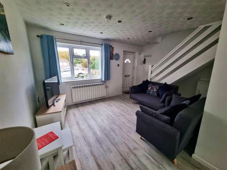 2 bedroom terraced house to rent - Photo 2