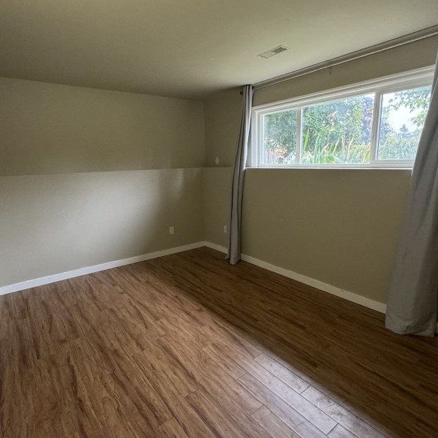 3788 Howden Drive – Lower - Photo 1