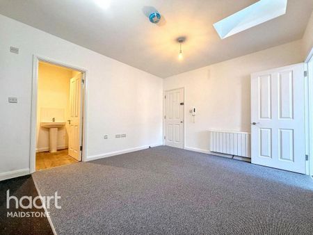 1 bedroom apartment to rent - Photo 2