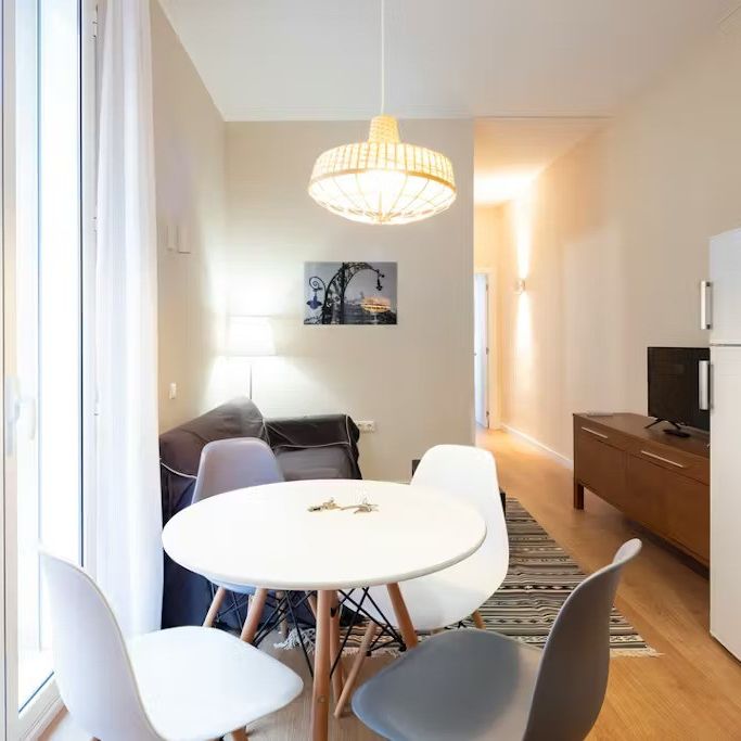 Travessia de Sant Antoni, Barcelona, Catalonia 08012 - Foto 1