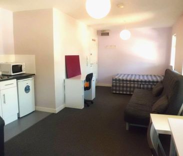 Studio to rent - Photo 4