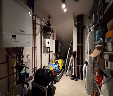 Recente halfopen bebouwing met 3 slaapkamers op rustige ligging te ... - Photo 4