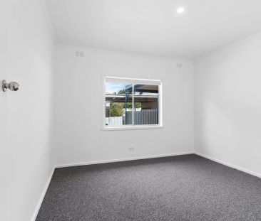 Fresh, Modern Living in a Prime West Albury Location - Photo 1