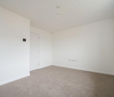 2 bedroom semi-detached house to rent - Photo 4