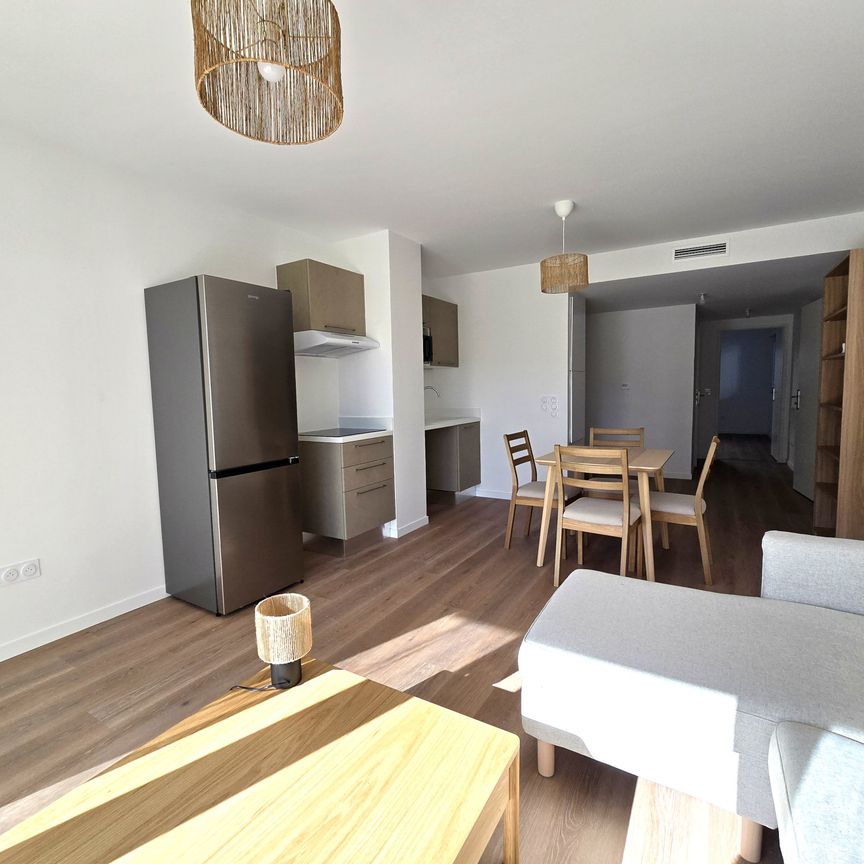 Location Appartement 3 pièces 79m² TALENCE 33400 - Photo 1