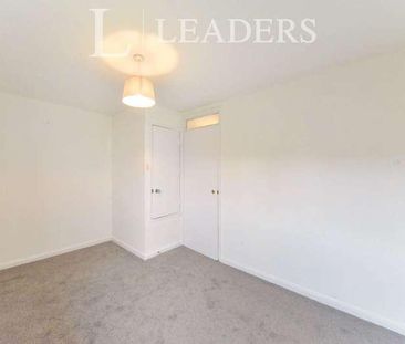 Harness Way, AL4 - Photo 6