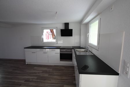 EG 4.5 Zim.-Wohnung modernes frisch saniertes Gebäude mit Terrasse in Birrwil - Photo 5