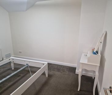 3 bedroom end of terrace house to rent - Photo 6