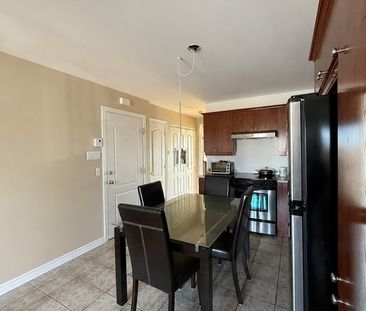 3 1/2 Haut De Triplex à Ahuntsic - Photo 1