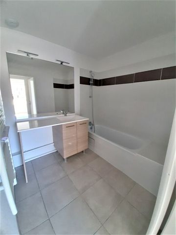 Location Maison 3 pièces 60m² CORNEBARRIEU 31700 - Photo 4