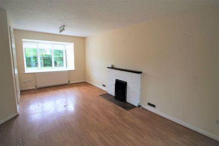 4 bedroom detached house to rent - Photo 2