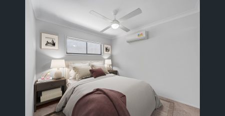 Boutique Three Bedroom ,Three Bathroom Unit in Bushland Setting with Complex Pool - Photo 3