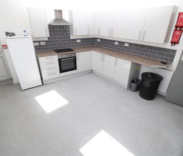 Room For Rent Park Street, Pontypridd - Photo 3