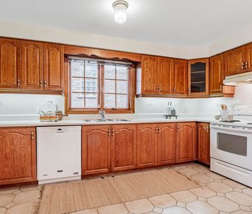 For Lease - 256 Cocksfield Avenue, Toronto, Ontario - Photo 5