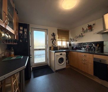 Queens Road, Aldershot, GU11 - Photo 4