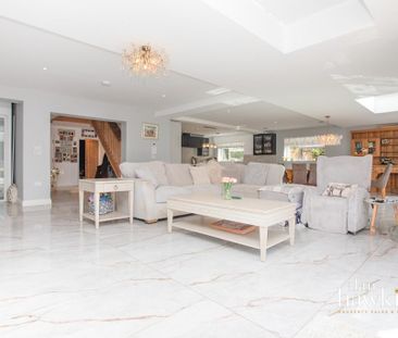 5 bedroom detached house to rent - Photo 2