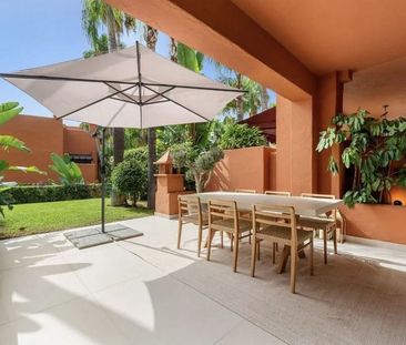 Alquiler de chalet pareado en Puente Romano s/n - Photo 1