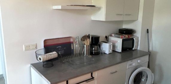 Location Appartement 2 pièces 40m² LISIEUX 14100 - Photo 2