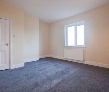 High Street, Knaphill, Woking, Surrey, GU21 - Photo 4