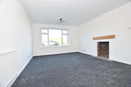 Hucklow Avenue, Inkersall, Chesterfield - Photo 3