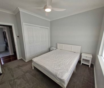 Fully Furnished Gem + 3 Bay Shed - Photo 3