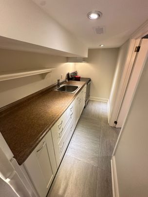 For Lease - 256 Woodbine Avenue Unit# Lower, Toronto, Ontario - Photo 1