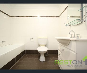 Extra Large Two Bedroom Apartment - Photo 6