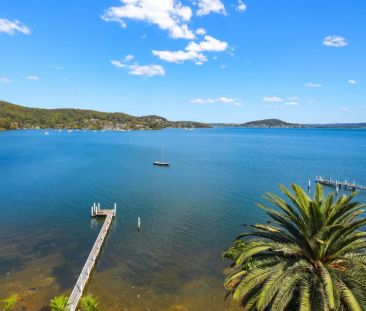 Spacious Waterfront Apartment enjoying a Stunning Caroline Bay Vista - Photo 4