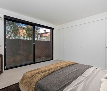 3 Hillingdon Place, Prahran VIC 3181 - Townhouse For Rent | Domain - Photo 2