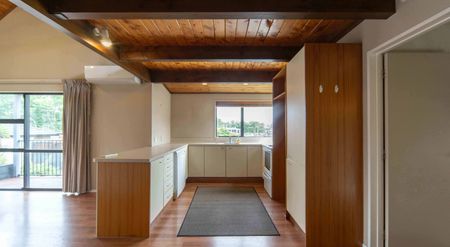 Three Bedroom Oasis - Photo 3