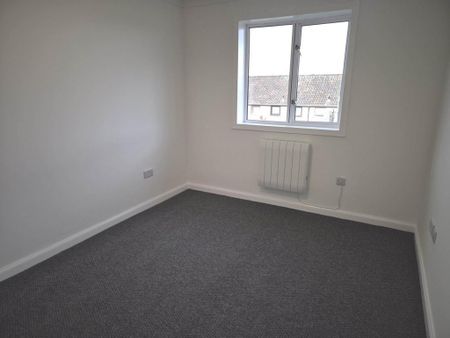 3 bedroom maisonette to rent - Photo 2