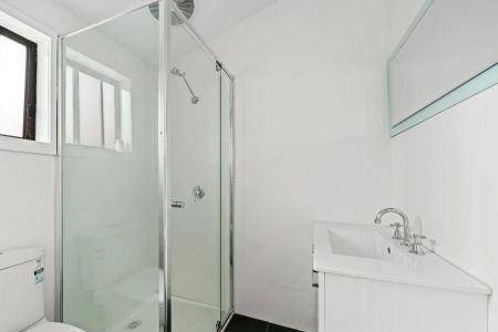 Fabulous two bedroom Victorian home - Photo 5