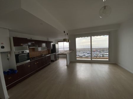 Location Appartement 3 pièces 84m² SAN MARTINO DI LOTA 20200 - Photo 3