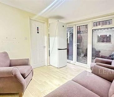 Brendon Avenue, Luton, Bedfordshire, LU2 - Photo 3