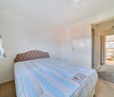 2 bedroom end of terrace house to rent - Photo 6