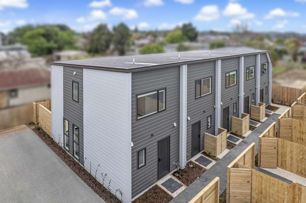 Manurewa, 2 Bedroom Townhouse - Photo 1