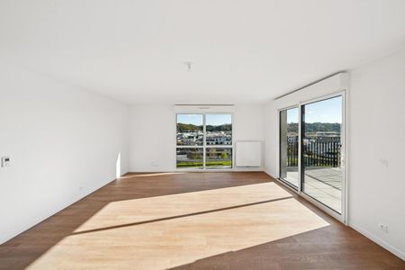 Location Appartement 4 pièces 90m² BORDEAUX 33100 - Photo 2